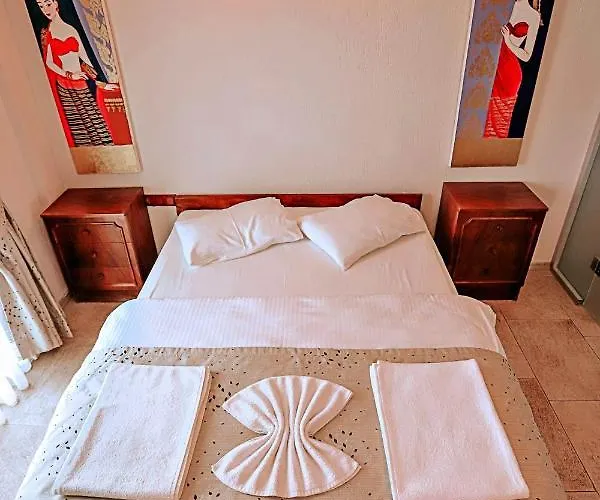 Goedence Restoran Hotel *