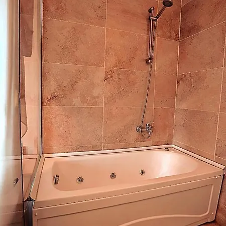 Goedence Restoran מלון *