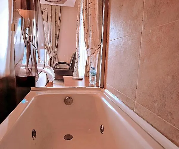 Goedence Restoran מלון *