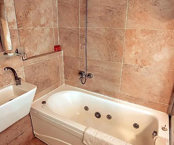 Goedence Restoran מלון Godence